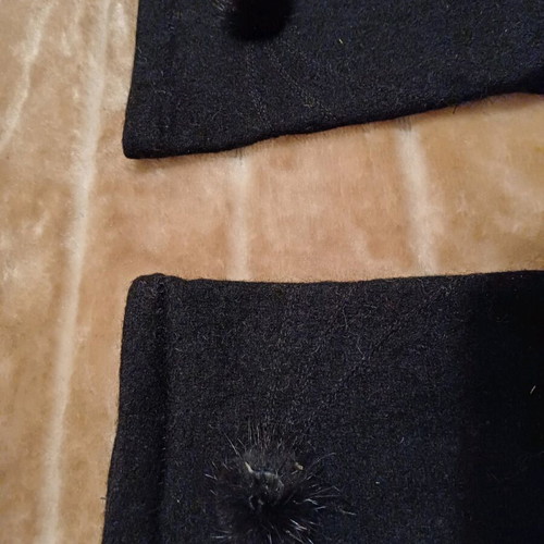 Wool gloves black like new