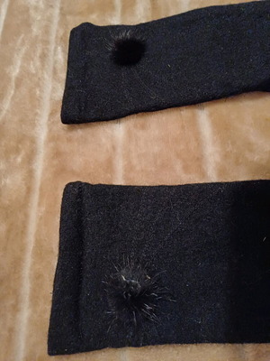 Wool gloves black like new