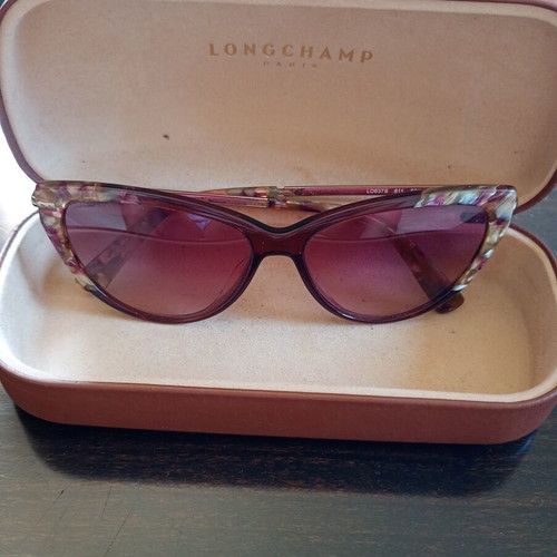 Longchamp LO637S Cat Eye Sunglasses like new, ruby color