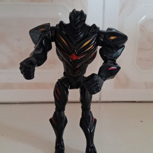 Max Steel Punch Dredd figure like new