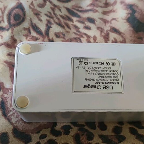 A9 Plus Multifunctional 8-Port USB Charger with LCD Digital Display like new