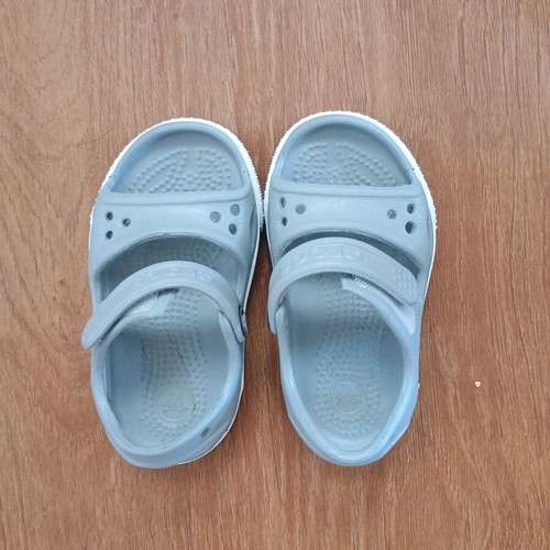 Crocs kids sandals size no5, like new, grey