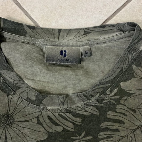 Garcia T-shirt with khaki floral and tropical leaf print, size M