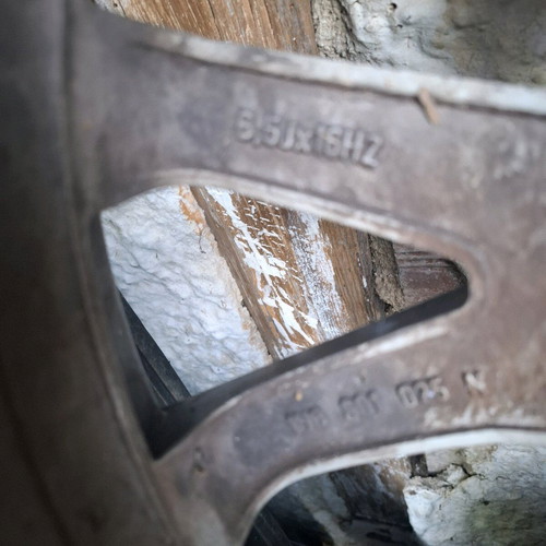 Skoda Octavia 16-inch rim used