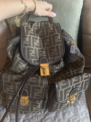Μεγάλη τσάντα πλάτης Fendi μεταχειρισμένη, μπεζ και καφέ