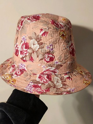 Floral kids hat used, size 54, multicolored