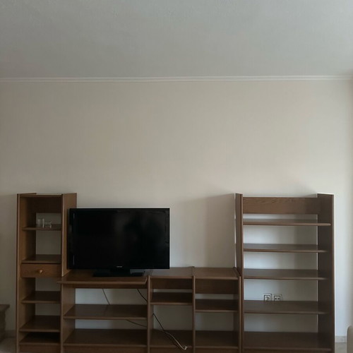 Έπιπλο τηλεόρασης με βιβλιοθήκη σαν καινούργιο