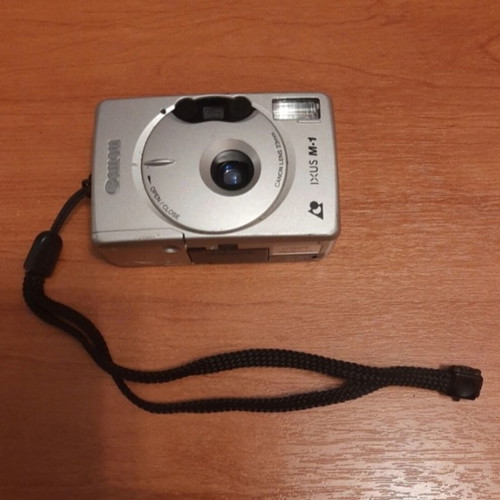 Canon IXUS M-1 camera used