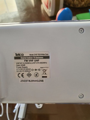 Indoor TV antenna