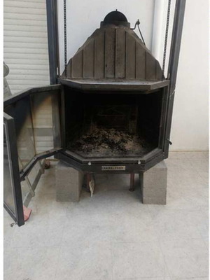 Cast iron fireplace like new