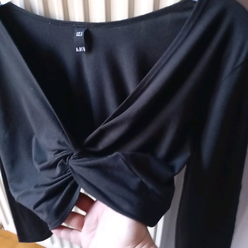 Crop top black like new, size M-L