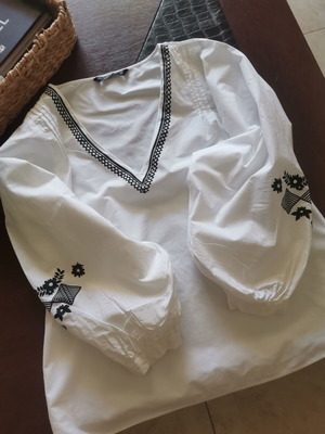 Zara shirt without buttons, wide sleeves, white, size S