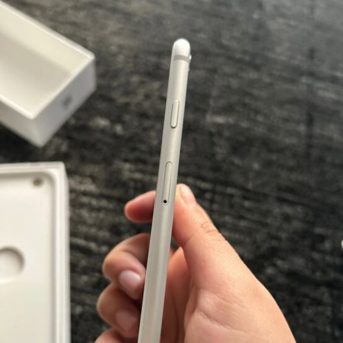 iPhone refurbished