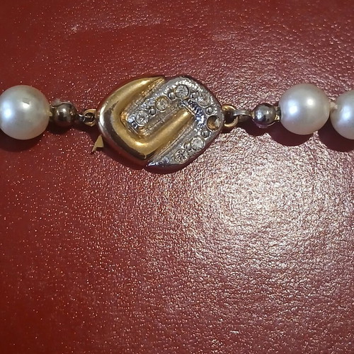 Necklace with faux pearls vintage, 42 cm, like new