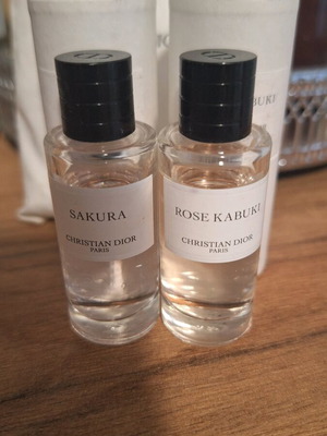 Dior La Collection Privée Mini Perfume Set Sakura Rose Kabuki EDP like new