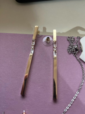 Various jewelry like new