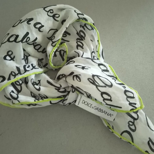 Dolce & Gabbana scarf like new, cotton 48x48, white with graffiti logo