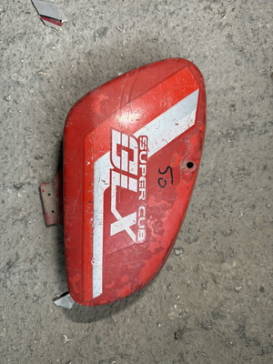 Honda C50 Super Cub GLX right side cover, red