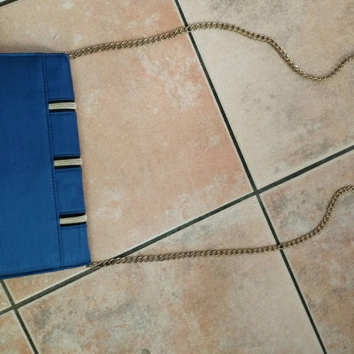 Blue shoulder bag used in good condition