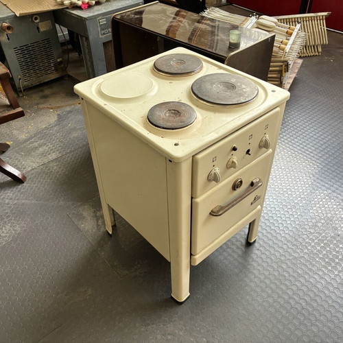 Electric stove antique from the 1960s