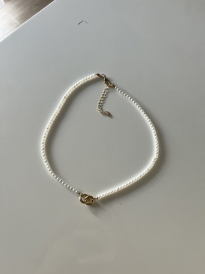 White Pearl-Look Beaded Necklace with Gold Detail new