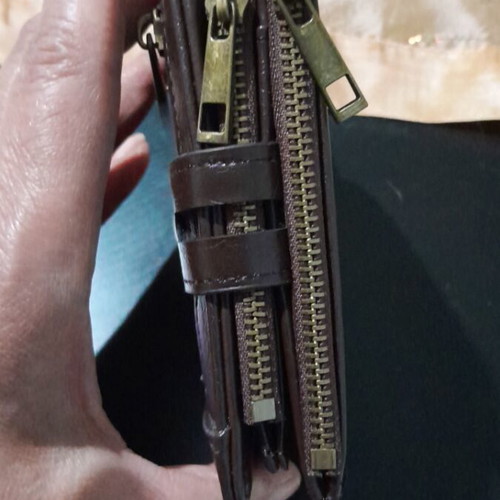 Wallet dark brown like new with multiple compartments