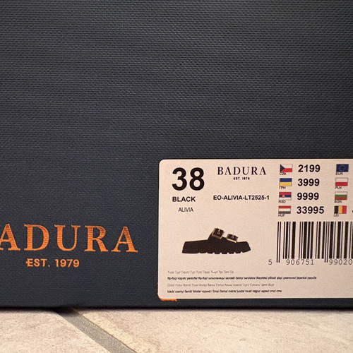 Bandura flatfoarms sandals like new, size 38, black and gold