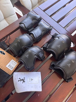 Protective Pads set Firefly small like new for skating and rollerblading