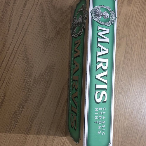 Marvis Classic Strong Mint toothpaste new 85ml for gingivitis, plaque & decay