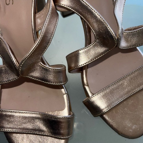 Bozikis gold pumps sandals like new size 40