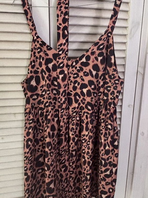 Karavan short leopard print dress with belt, size S/M