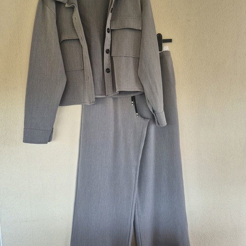 Women's grey two-piece set like new, cropped jacket and wide leg pants