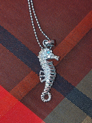 Metal seahorse pendant used 3cm faux bijoux