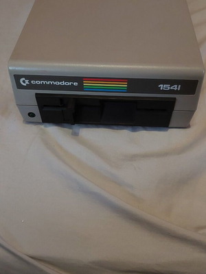 Commodore 1541 Drive like new, retro floppy disk drive