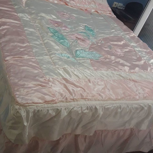 Kentia double quilt used with two cotton satin pillowcases