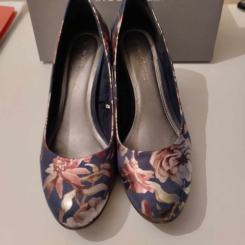 Marco Tozzi floral blue pumps used, size 41
