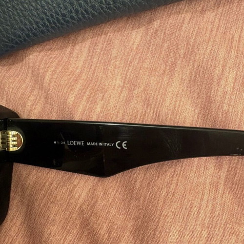 Loewe sunglasses like new, black