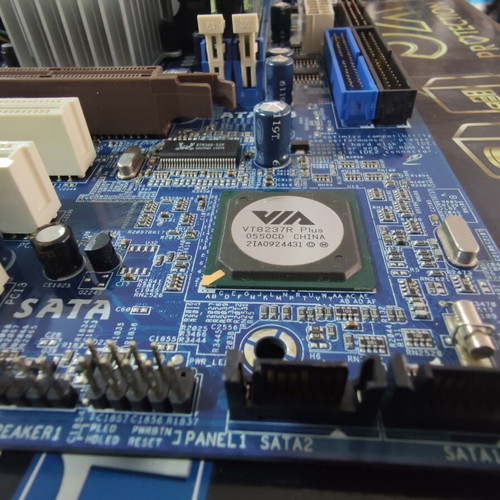 ASROCK Motherboard P4VM800 used with CPU Celeron 2.20GHz and 512MB RAM