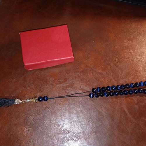 Agate Komboloi handmade, new, 37.5cm with blue iridescence