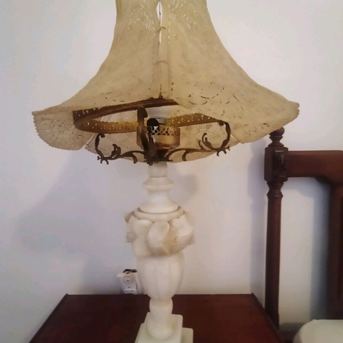 Vintage table lamp like new