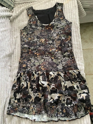 Sisley Benetton Group dress size M new multicolor