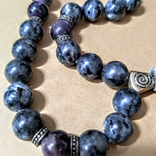 Worry beads new, labradorite with amethyst