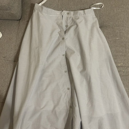 Uniqlo long skirt with pockets, lightweight