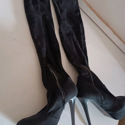 Over the knee boots like new, size 38, black