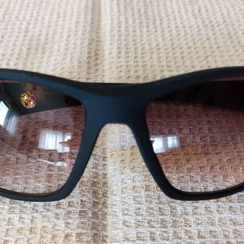 Solo-Solis NDL5004 sunglasses new with black bone frame and pink degrade lens