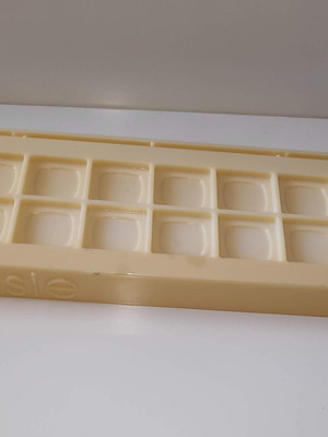 Σταντ Essie για 12 βερνίκια νυχιών μεταχειρισμένο, σκληρό πλαστικό