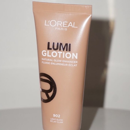 LoReal Lumi Glotion 902 Light Glow new, authentic