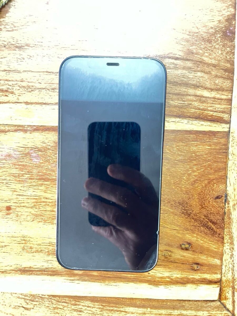 IPhone 12 128GB black like new with box… - € 165,00 - Vendora.cy