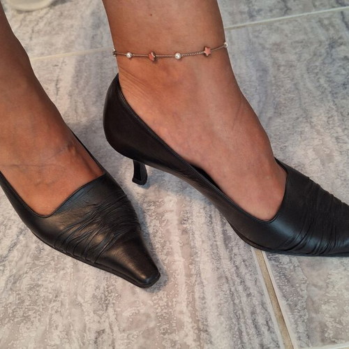 Black leather pointed pumps, size 36, 6cm heel