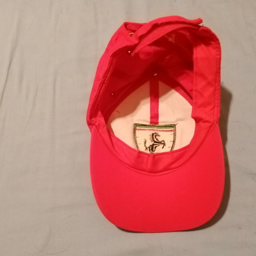 Ferrari hat like new with gold embroidered laurel leaves, red, size L